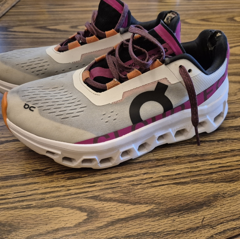 On Running Orange Pink Sneakers with Cloud Cushioning - Picture 2 of 8